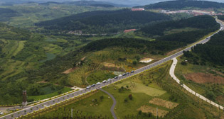 穿越太行一號(hào)旅游公路