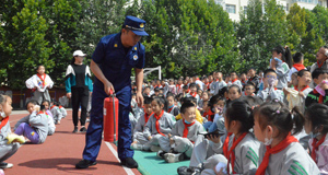 “藍(lán)朋友”進(jìn)校園