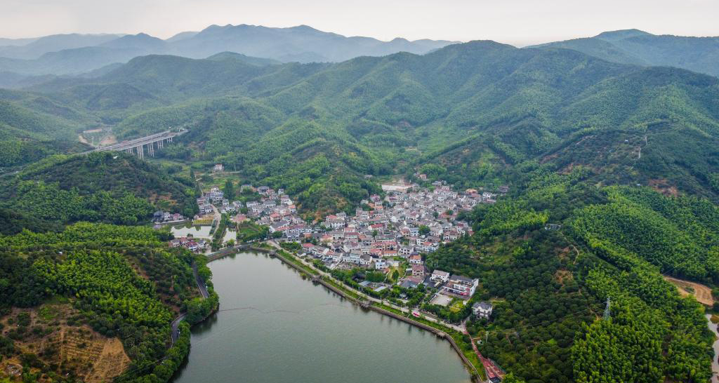 特色旅游助力山村振興