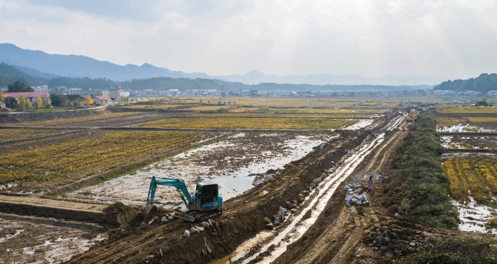 湖南長沙：冬修水利正當(dāng)時