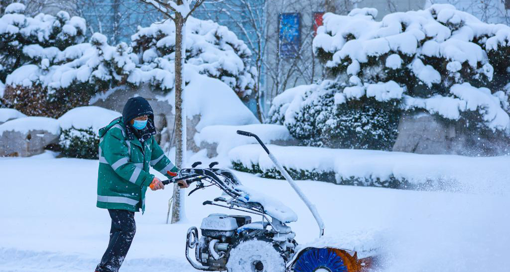 膠州半島出現(xiàn)降溫降雪天氣