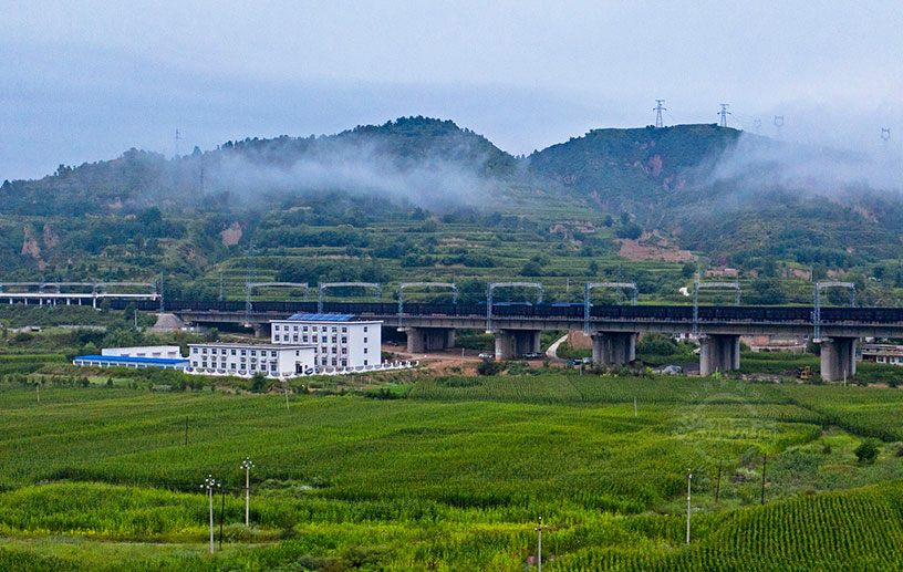 生態(tài)山川景如畫