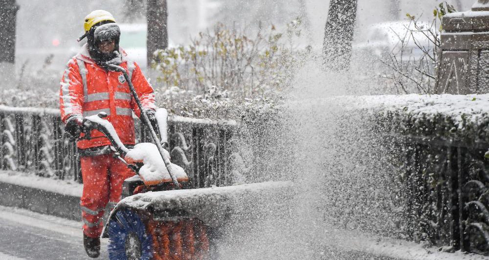 長春“以雪為令”積極應對降雪寒潮