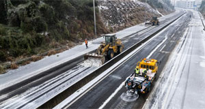 湖南多地積極應(yīng)對低溫雨雪冰凍天氣