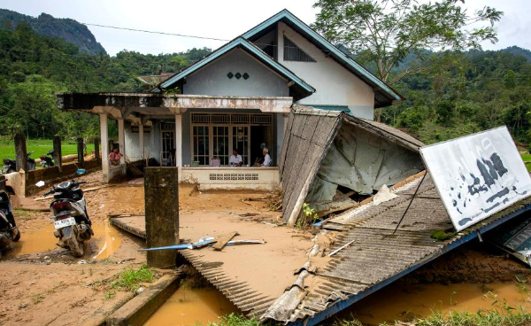 印尼暴雨災害已致10人死亡